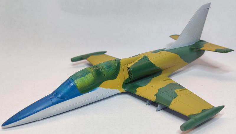 Építés közbeni fotók nem nagyon készültek "idegállapotba jövés" miatt, pedig tanulságos lett volna

Itt a festés után már reménykedtem, hogy "pikk-pakk készen leszünk".