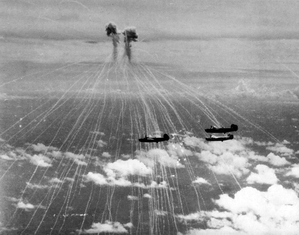 Ta-dan bombatámadás egy Liberator-kötelék ellen