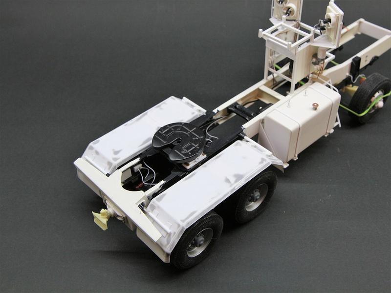 Hátsó rész, sárvédők is sztirolból