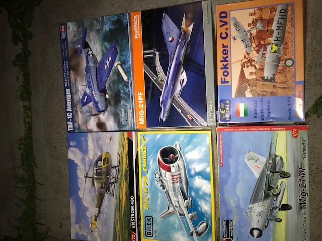 6

1:72 Enstorm:7500Ft
1:72 Avenger: 12000Ft
1:72 mIG-19PM + gyanta ülés + gyanta kieg: 12000Ft
1:72 Mig-21PF: 9000Ft
Mig-21Mf: 7000Ft
1:72 Fokker CVd: 8500Ft