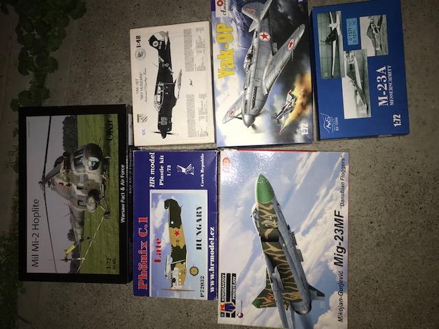7

1:72 Mi-2: 9500Ft (magyar matricás)
1:72 Phönix C.1: 7500Ft
1:48 Yak-18t: 6000Ft
1:72 mig.23mf: 7500Ft
1:72 Yak-9P: 5500Ft
1:72 Messer Me-23a: 8500Ft