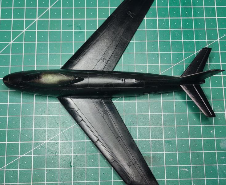 A felület rücskösnek látszik, pedig nem az

Mindenesetre egy polírozást még kap majd.