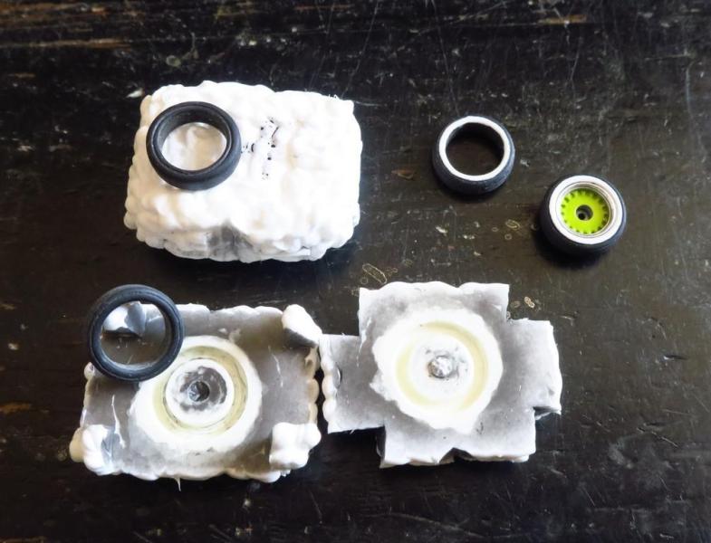 Gumiabroncs öntőformák