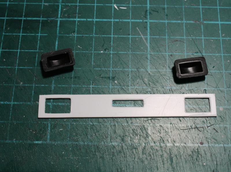 Új lett az első lökhárító is