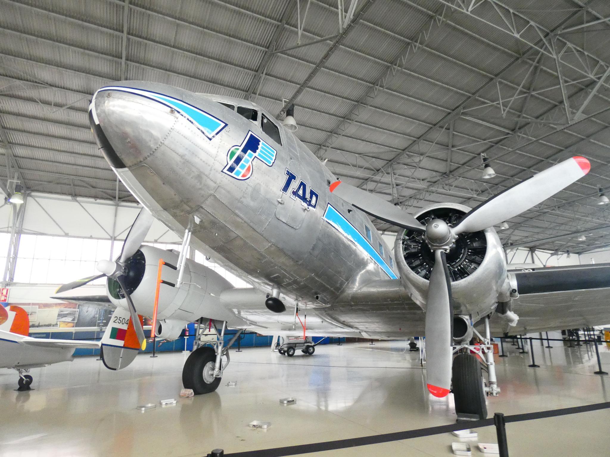 A DC-3 örökszép vonalai