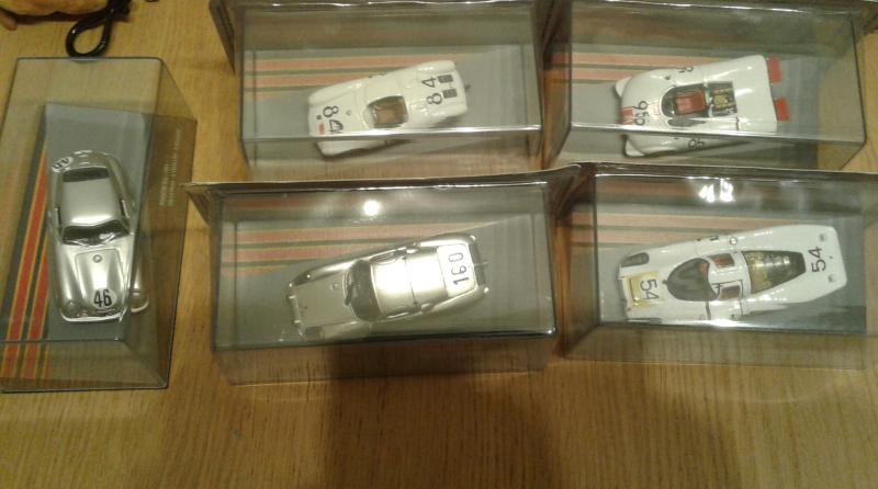 1:43 autók

Új 3.000,-