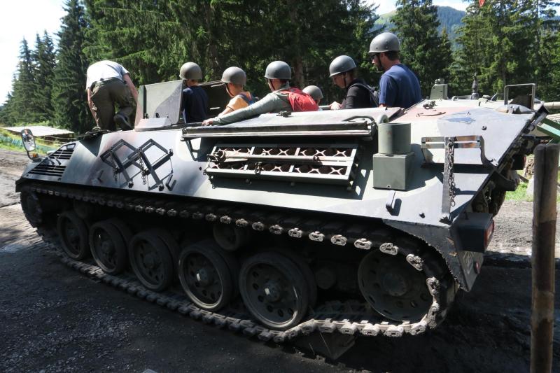 A sisakra szükség is lesz az út során
