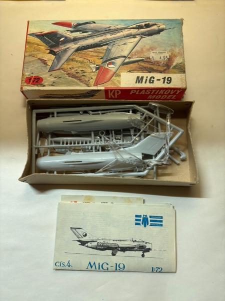 KP MiG-19 (2500)