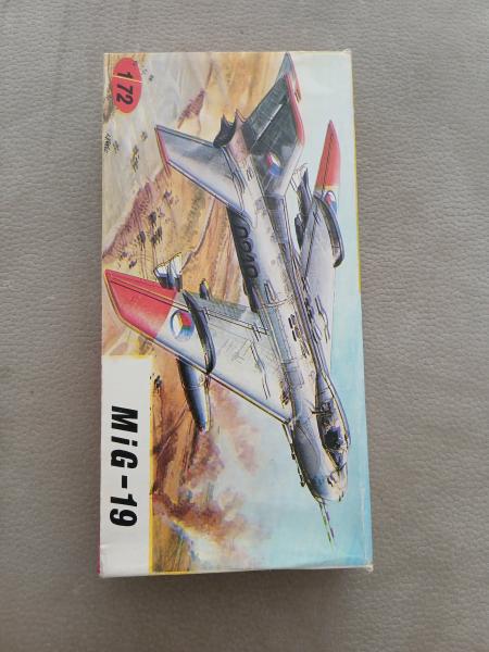 KP MiG-19 (2500)