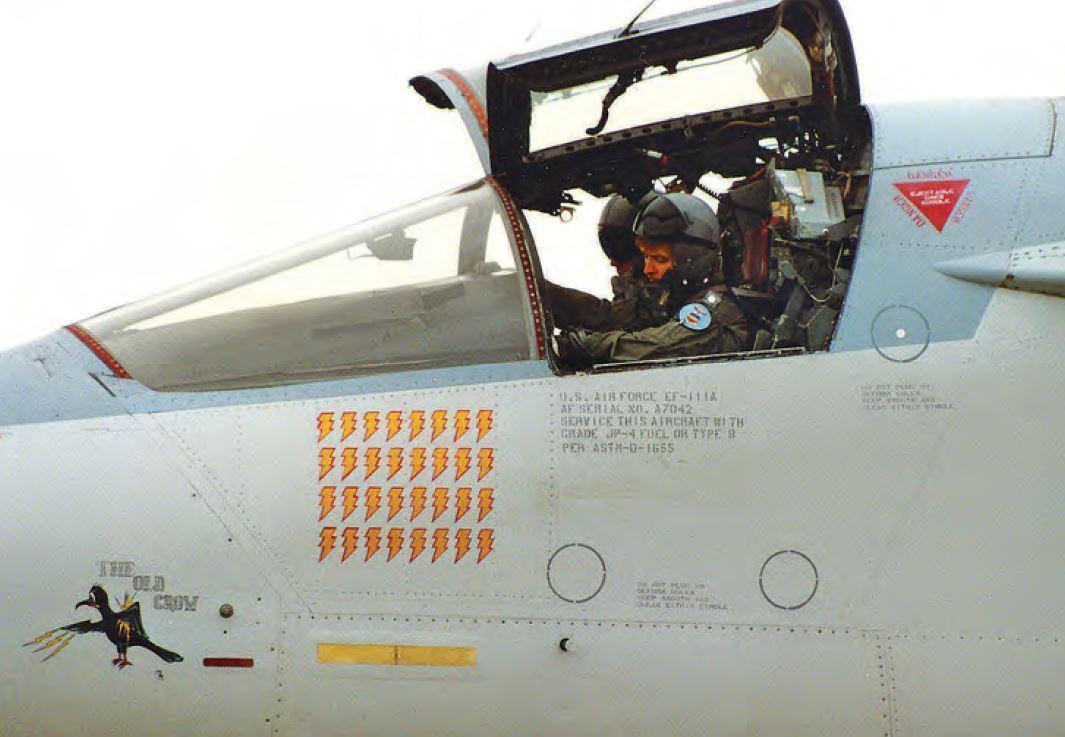 Egy Incirlik repterén állomásozó EF-111 Raven
